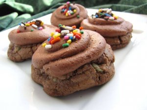Ten-Minute Chocolate Buttercream Frosting for Home Bakers