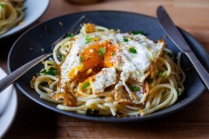 Pasta With Fried Egg and Breadcrumbs: A Frugal Family Dinner